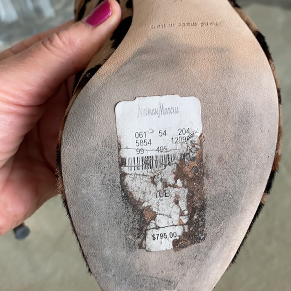 HOST PICK 🥳 Leopard print  Manolo Blahnik sling back heels - Picture 5 of 8
